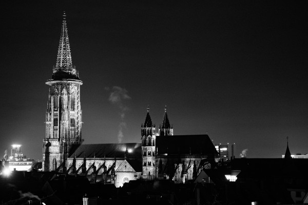 Freiburger Münster bei Nacht Motiv